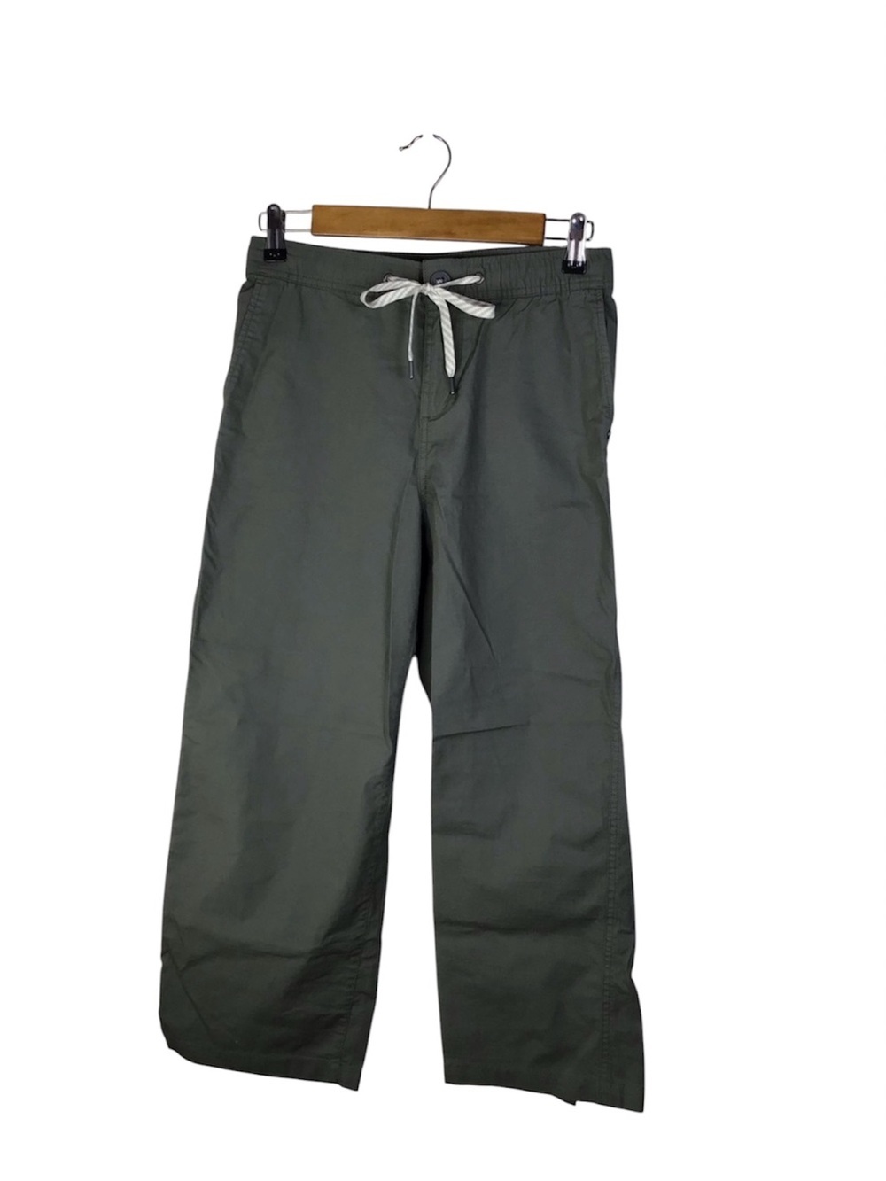 Vuori Ripstop Wideleg Crop Pants in Green Size Small.